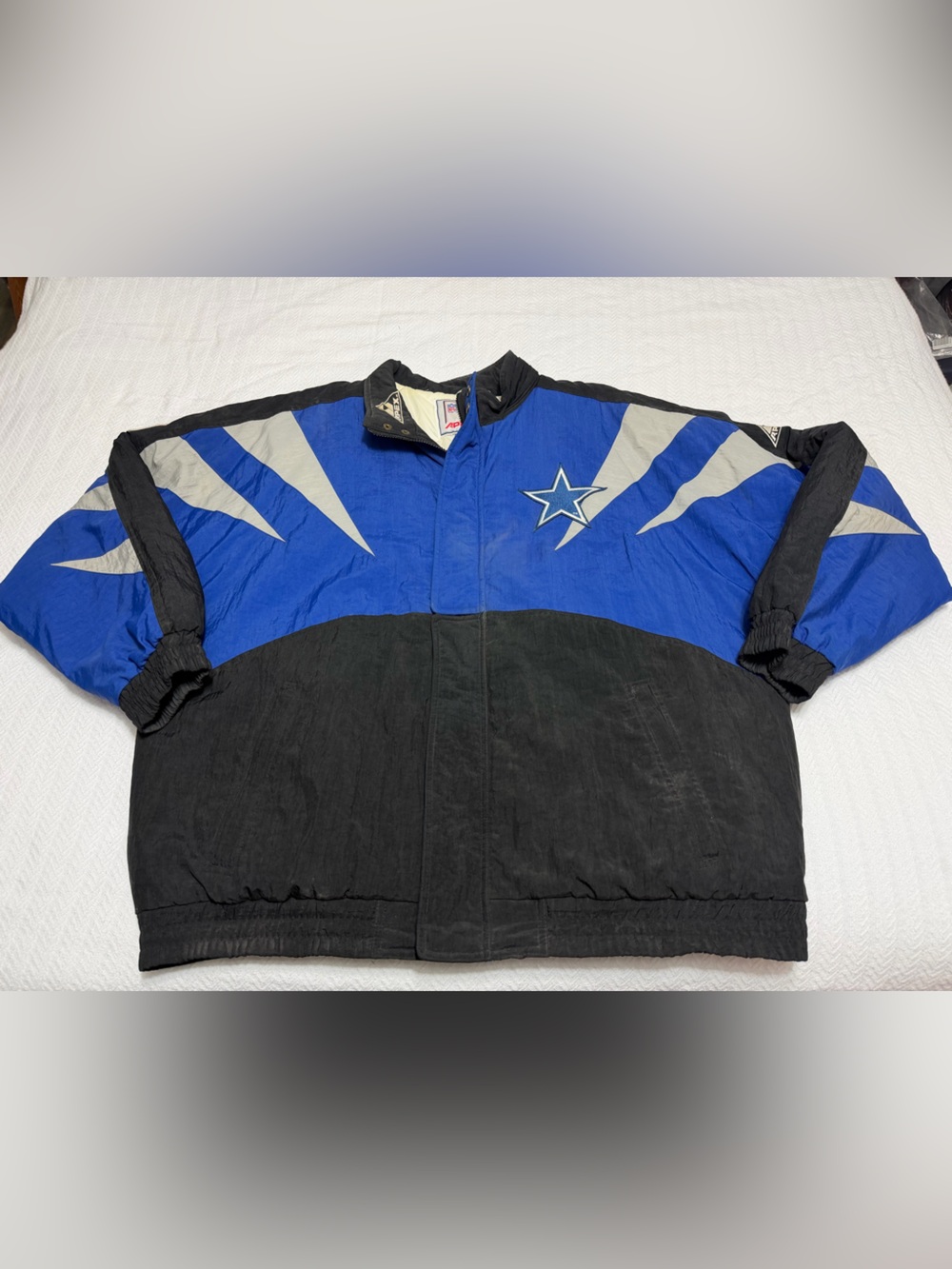 Vintage 90s Dallas Cowboys NFL Pro Line Apex One Sharktooth Zip Puffer Jacket XL